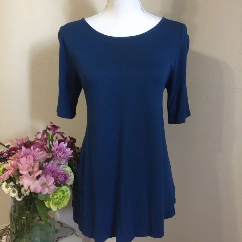 Loft navy blue top